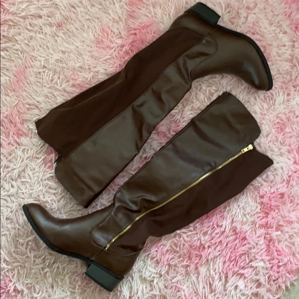 Over knee flat heeled boots